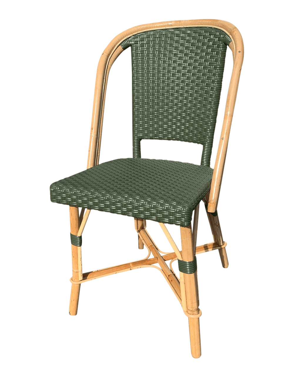 Chaise magnifique tressée en rotin, aussi bien pour l'intérieur que pour l'extérieur.