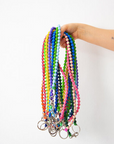 Porte-Clés long en perles - bois peint