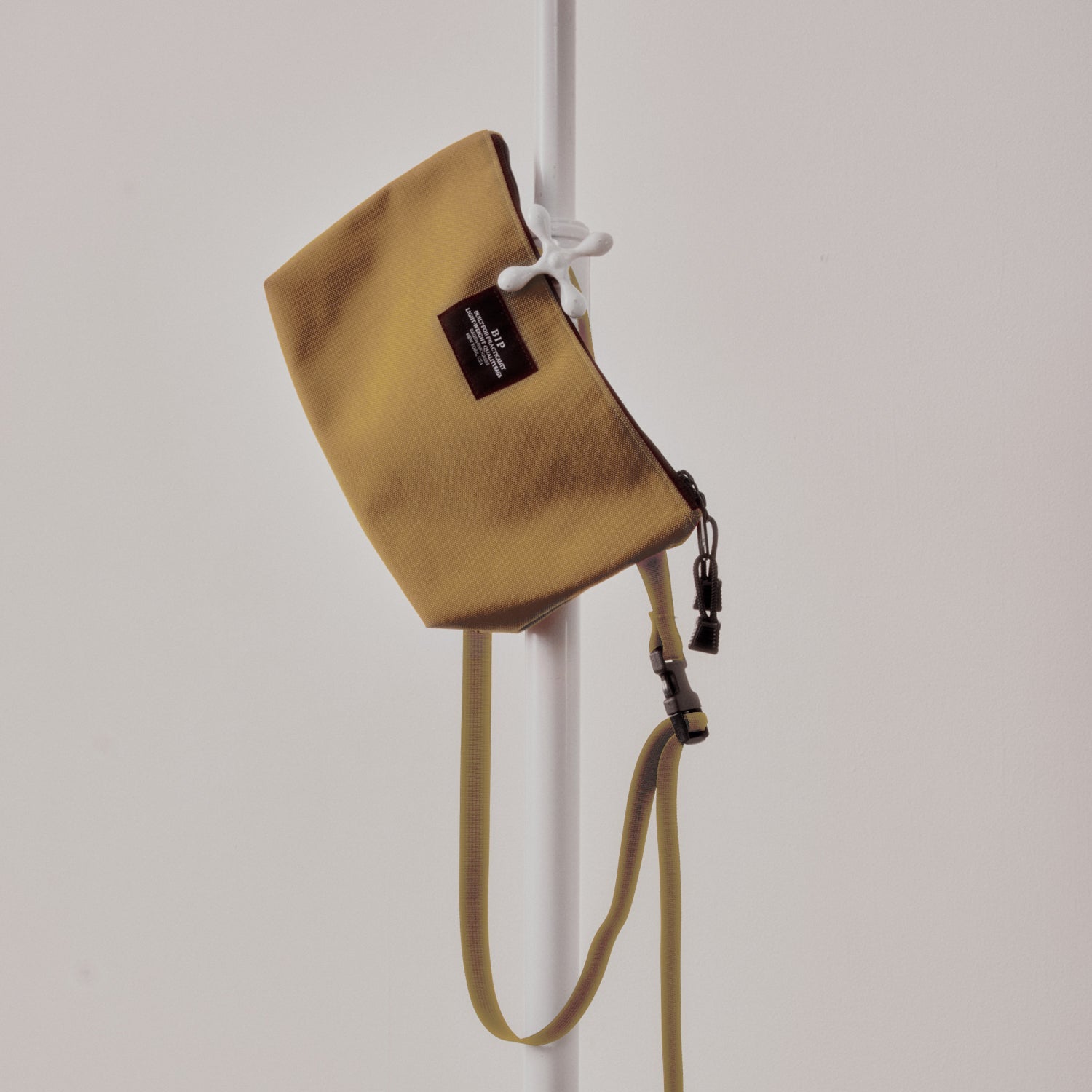 Banane en nylon couleur khaki Bags In Progress