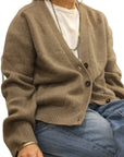 Cardigan vert en cachemire beige 