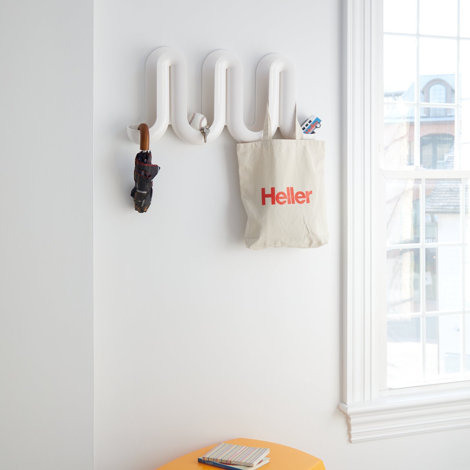 Porte manteaux Swell de HELLER, en plastique recyclé ABs