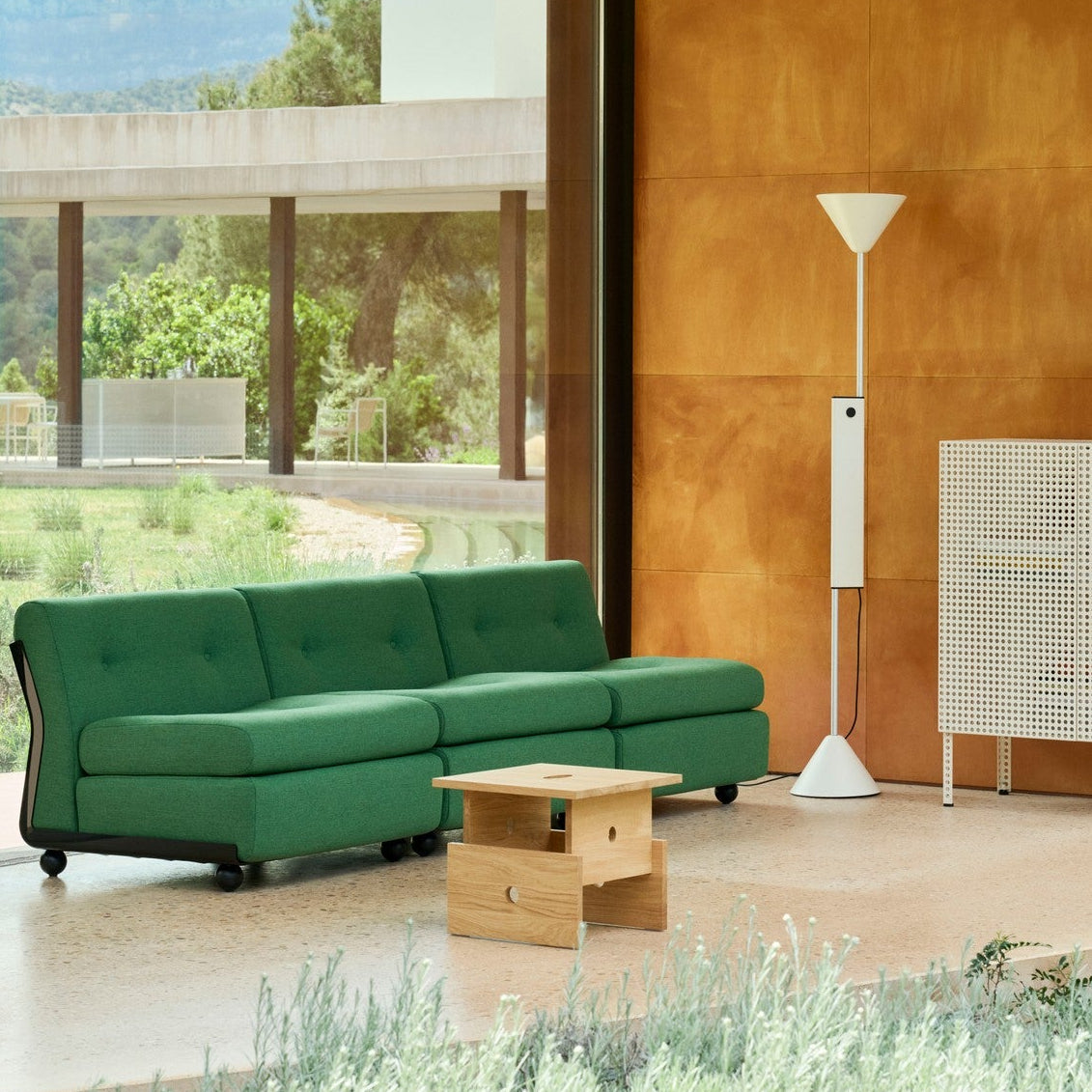 Table d'appoint ou tabouret en chêne wood box de Hay