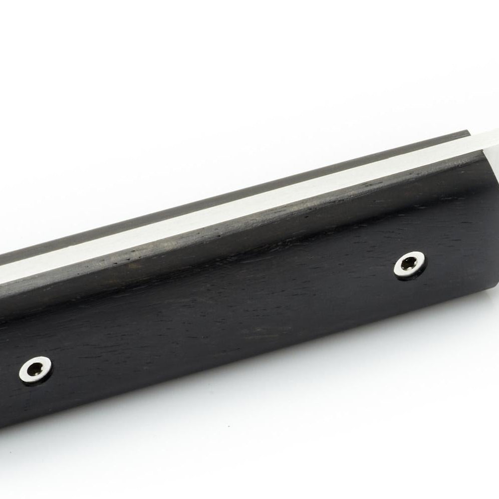 Couteau zoom sur manche en ebene