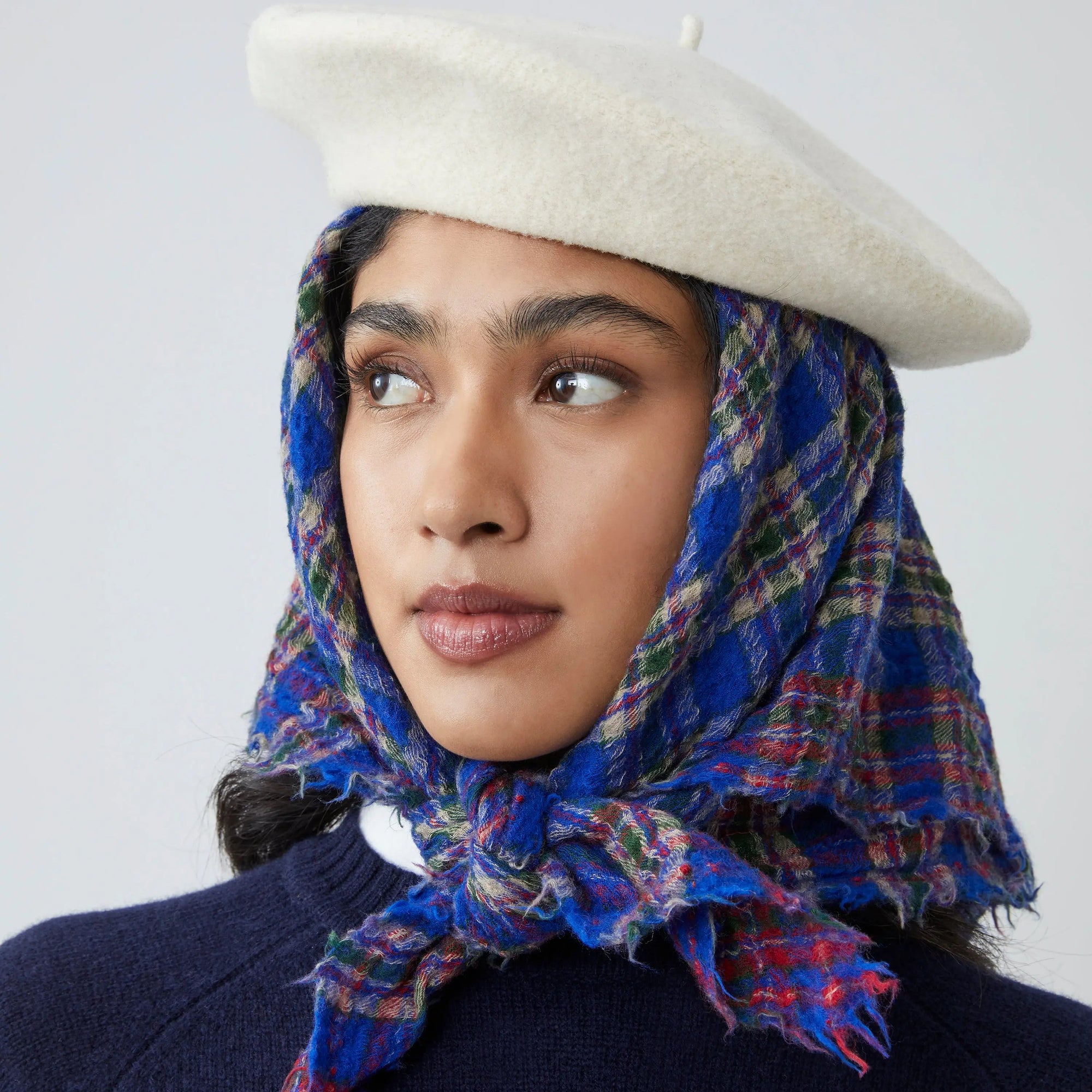 Mannequin portant un chapeau 