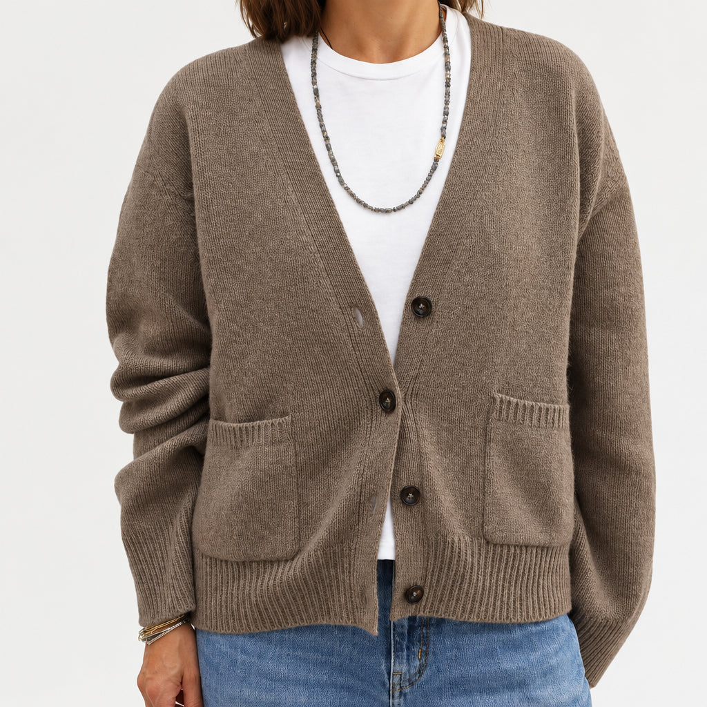 Cardigan vert en cachemire beige boutonné