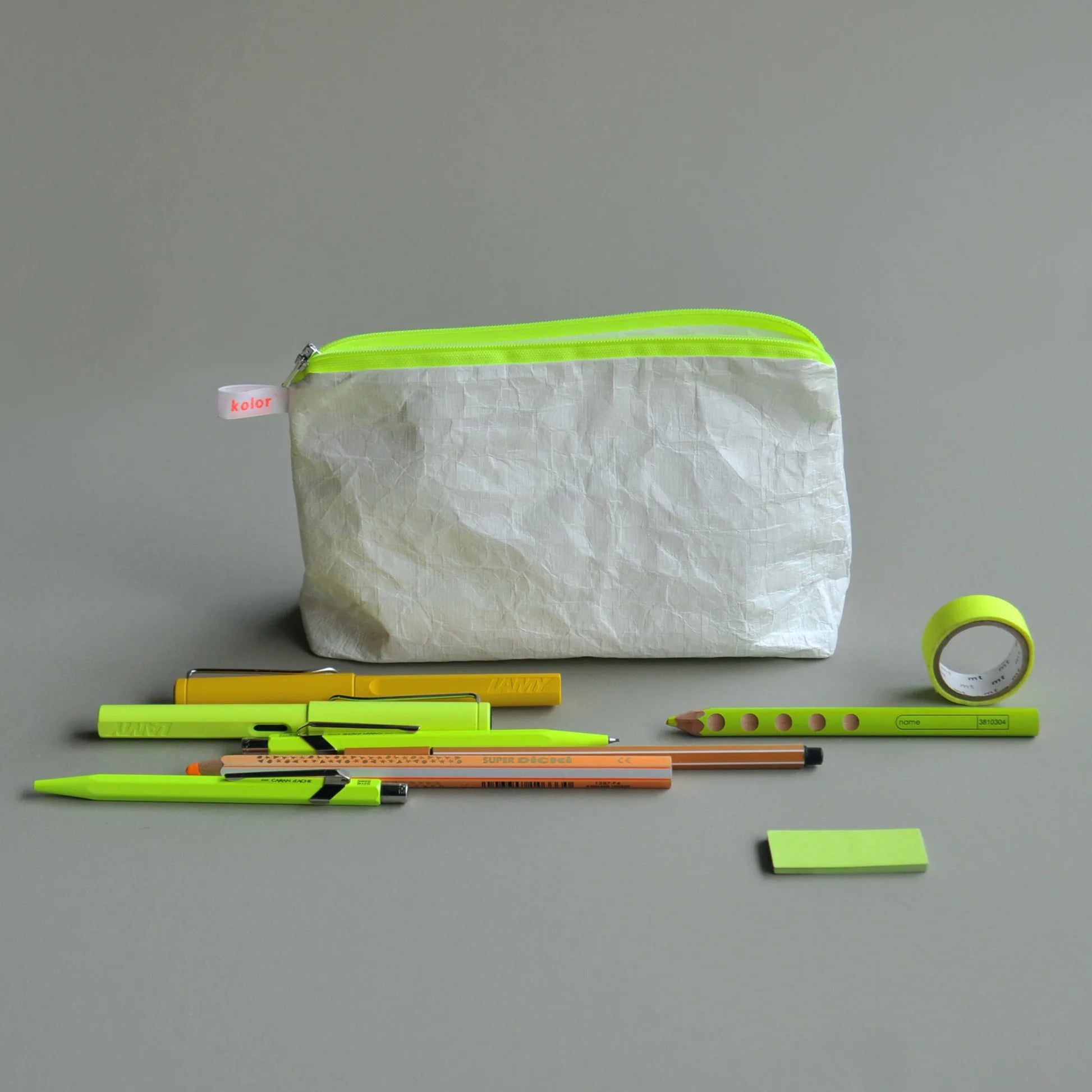 Trousse Kolor Blanche avec fermeture éclair jaune neon