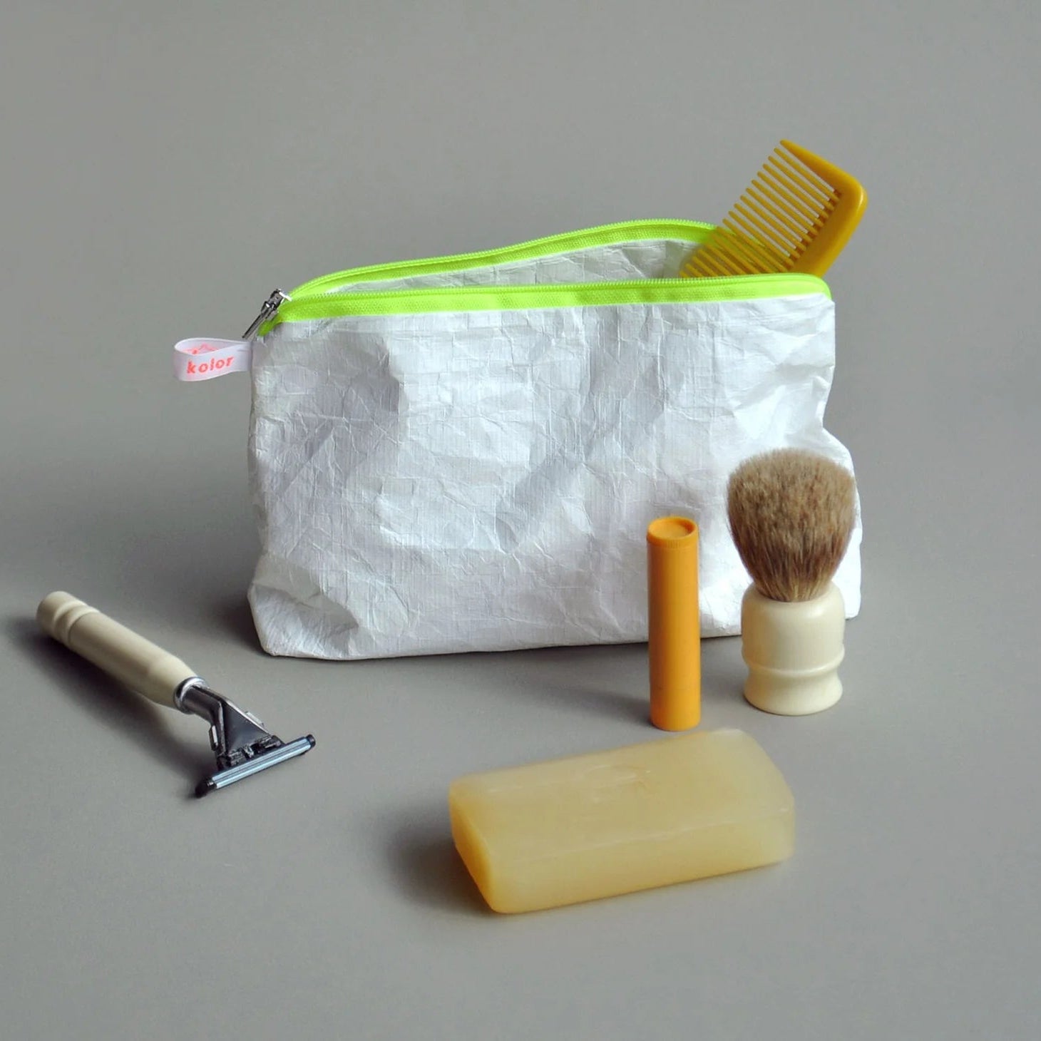 Trousse Kolor Blanche avec fermeture éclair jaune neon
