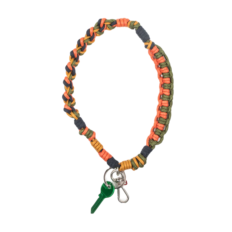 porte clef marron kaki et bleu marine