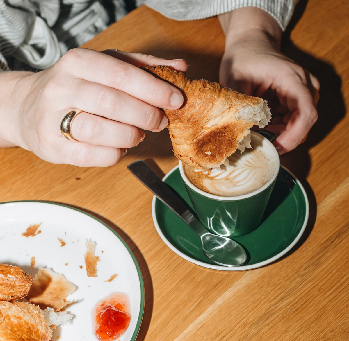 Sous-tasse Mini Bobby en porcelaine | Acme