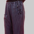 Zoom sur pantalon et cordon de serrage