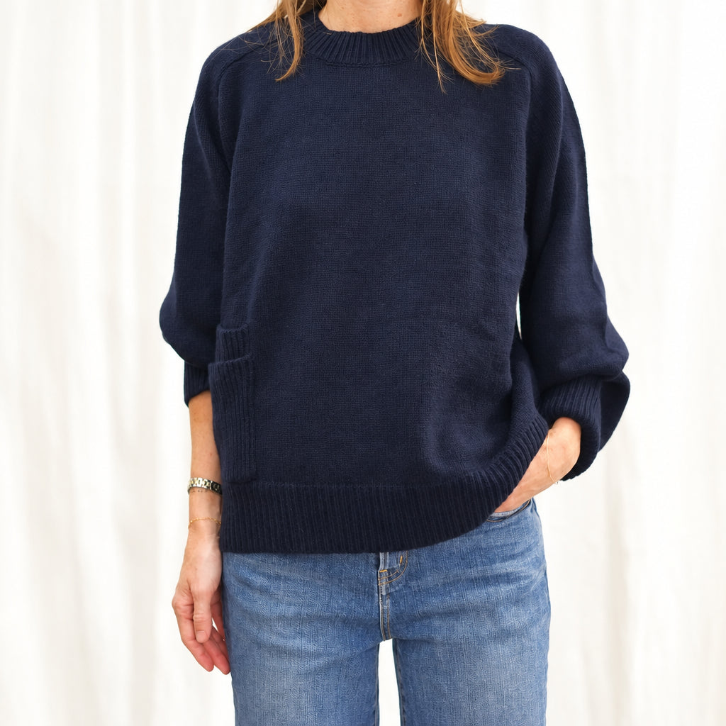 Pull vue de face avec poches