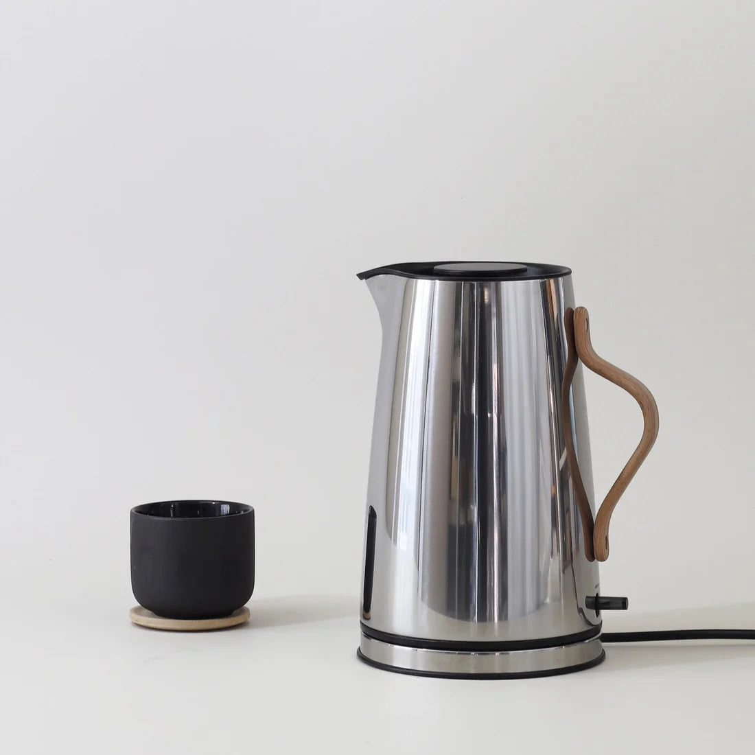 Bouilloire électrique Emma de la marque stelton couleur inox 