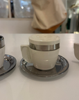 tasse blanche vintage