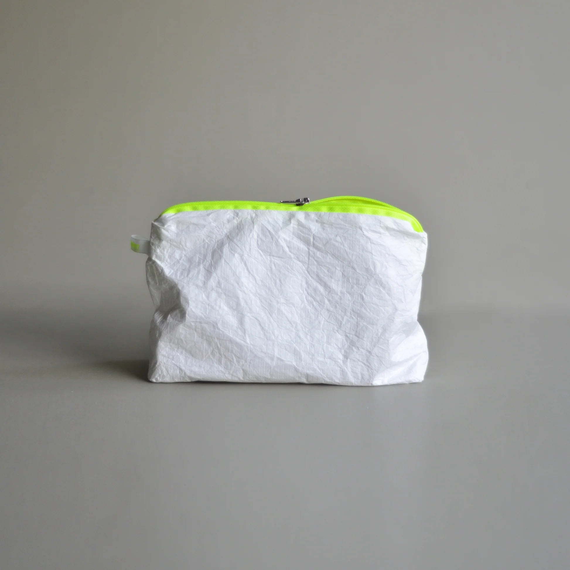 Trousse Kolor Blanche avec fermeture éclair jaune neon