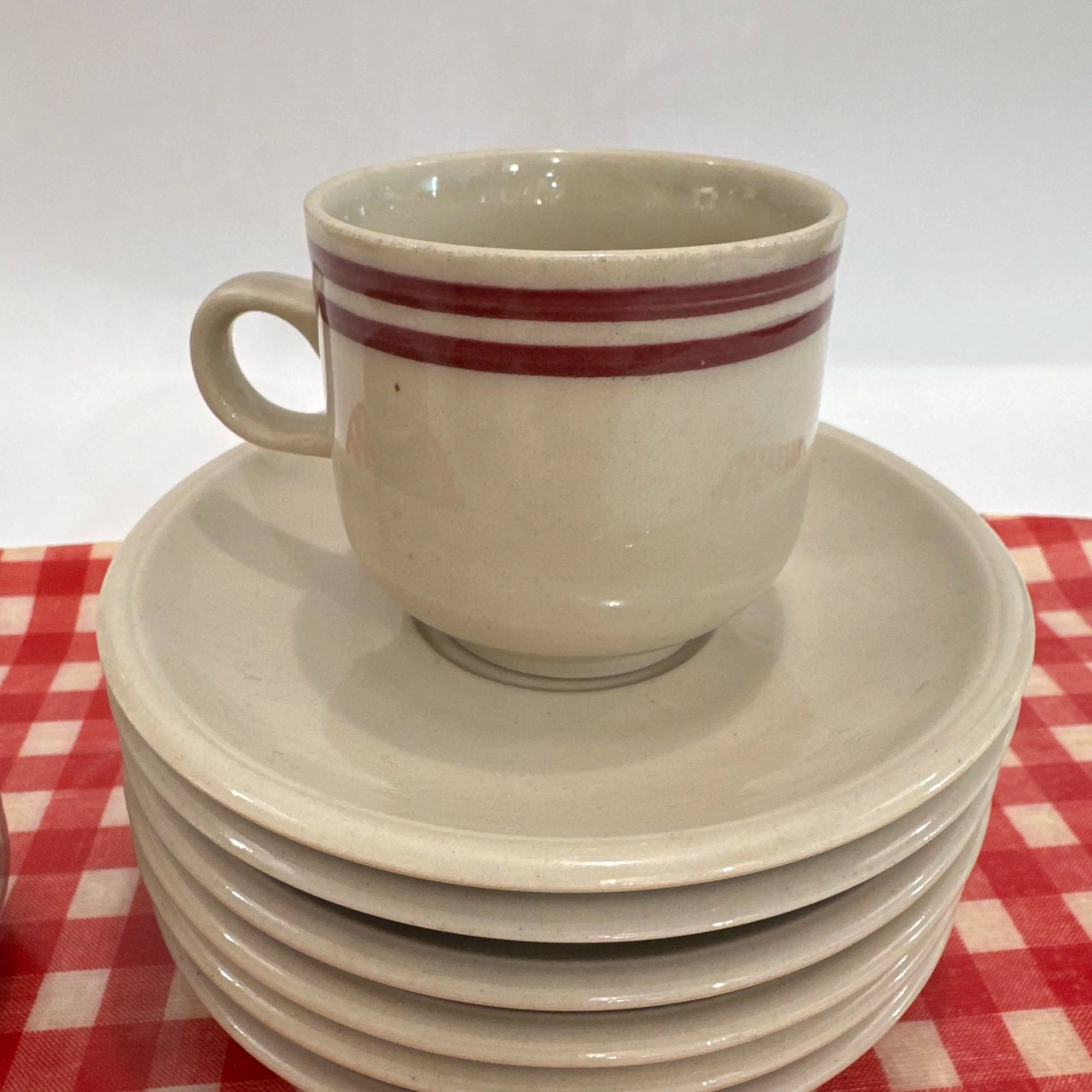 lot de 6 tasses et soucoupes anciens