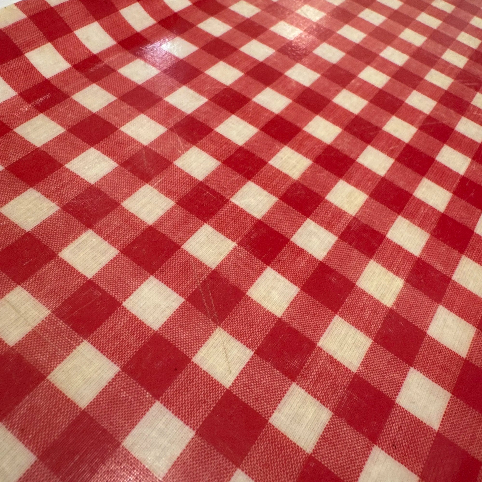 plateau rouge vichy zoom