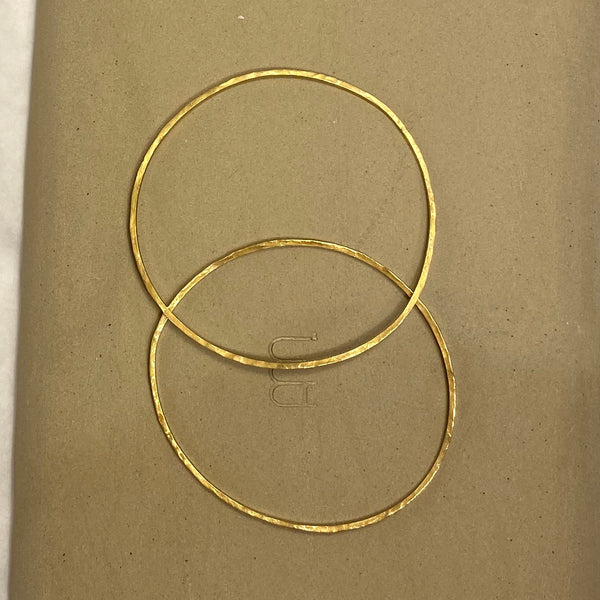 Jonc martelé en or 18k
