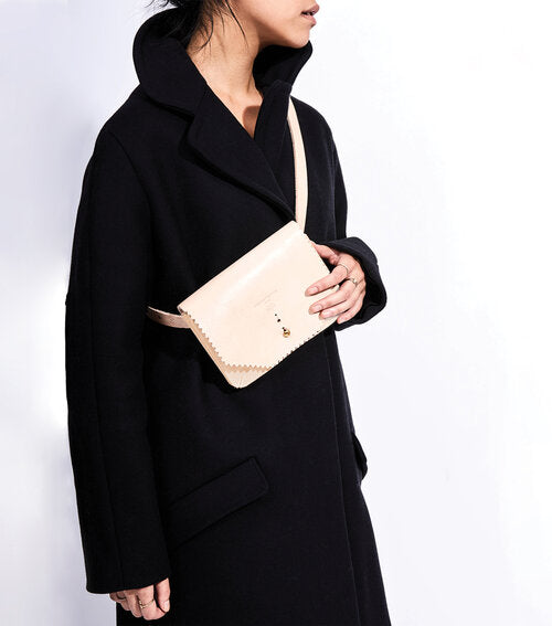 Sac bandoulière accordéon en cuir - Nude / Cognac