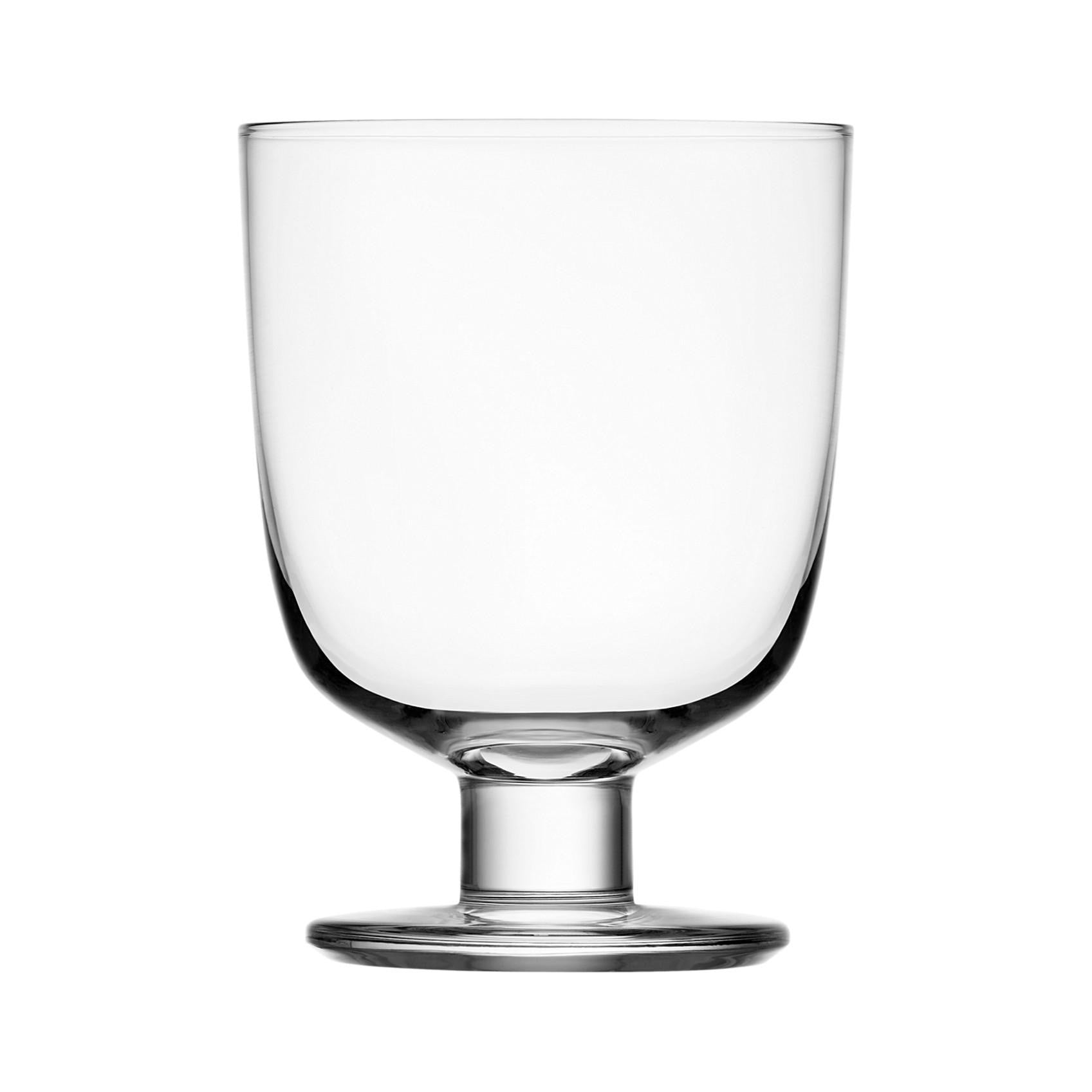 Verres à pieds empilables de la maison finlandaise Iittala.