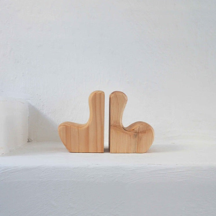 Serre livres en bois de pin, fabrication artisananlement à Marseille, par OROS