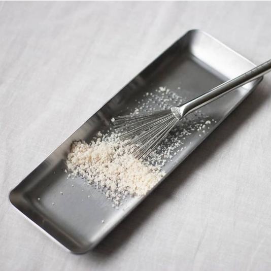 Râpe à gingembre en acier inoxydable, idéal pour agrémenter vos boissons ou plats